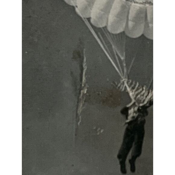 Vtg WWII Postcard Ephemera WR Thompson Paratrooper No 1670 US Army Signal Corps - Picture 3 of 10